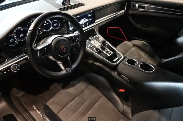 Porsche Panamera view 13