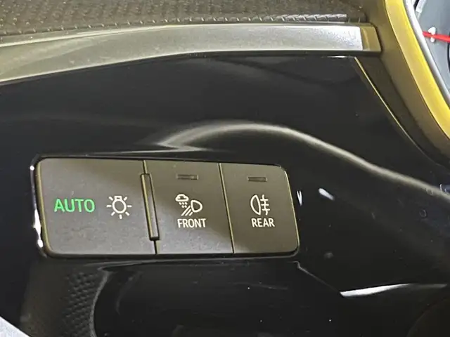 Audi Q3 view 18