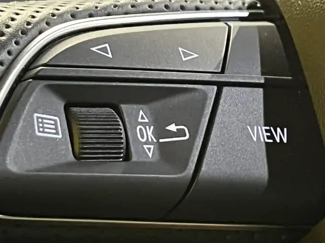 Audi Q3 view 24