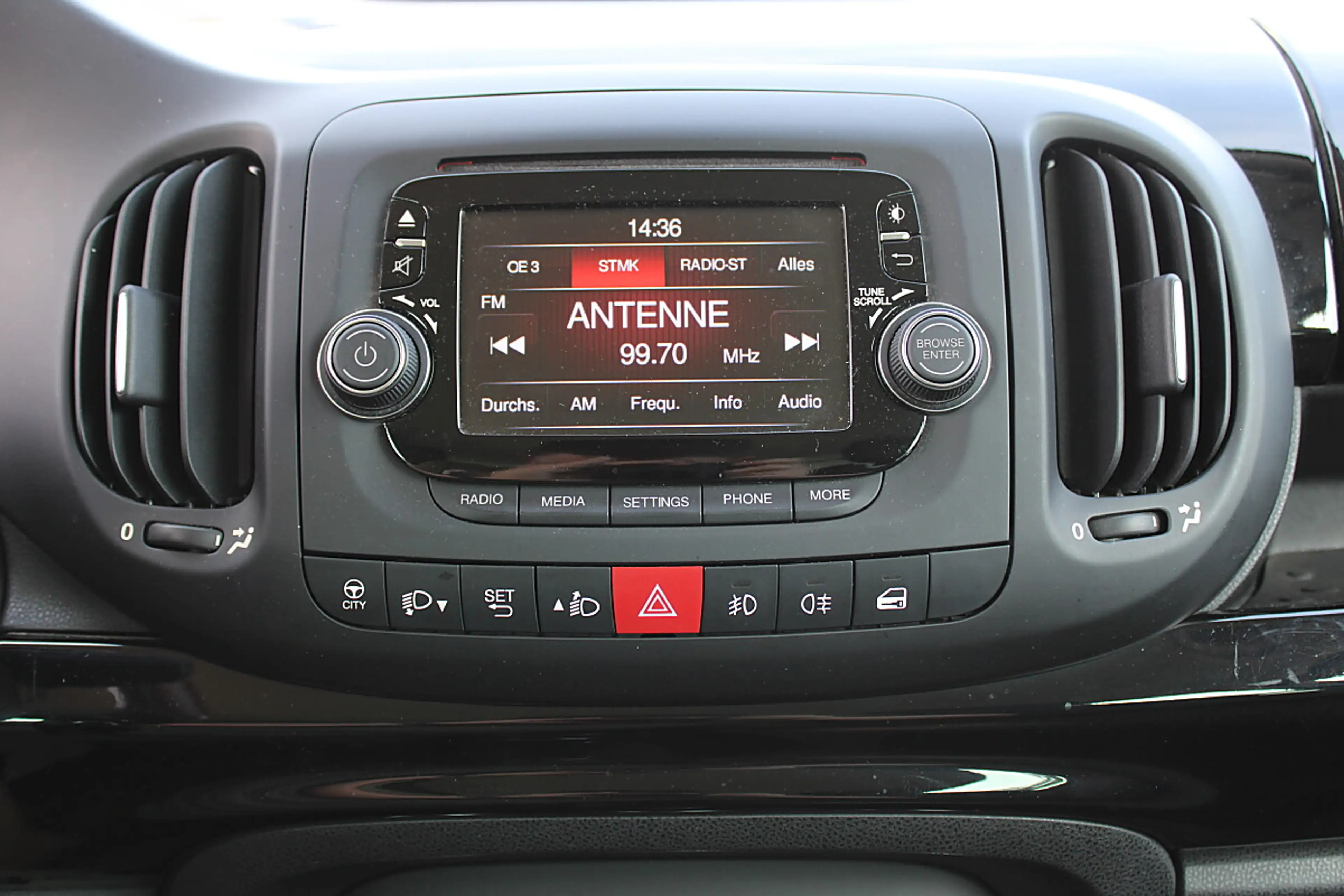 Fiat 500L Trekking 1,4 95 — photo 15