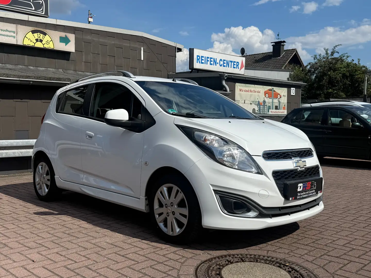 Chevrolet Spark LTZ Weiß - 1
