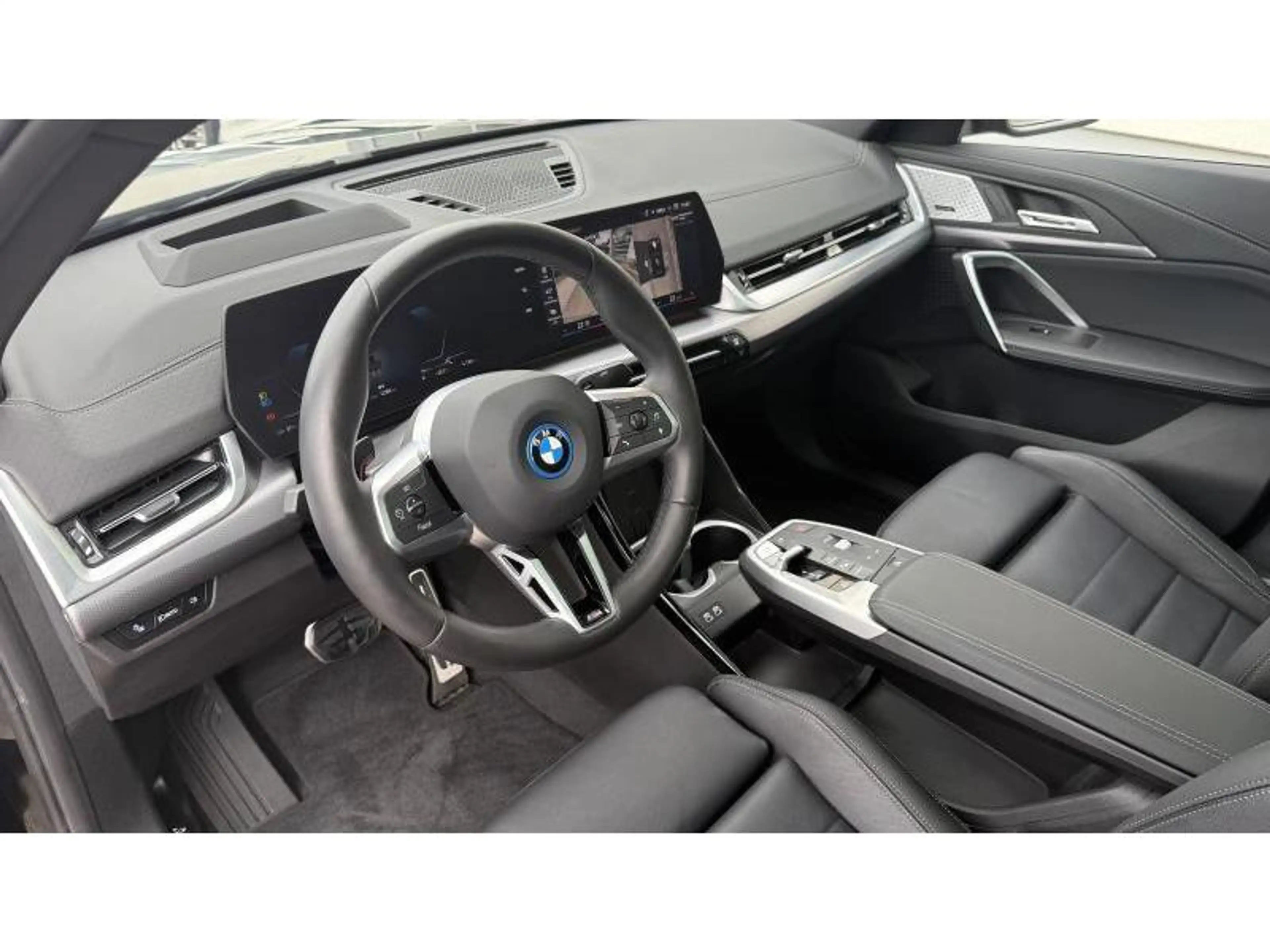 BMW iX2 eDrive 20 Pack M Sport Toit Panoramique *TVA* — photo 7