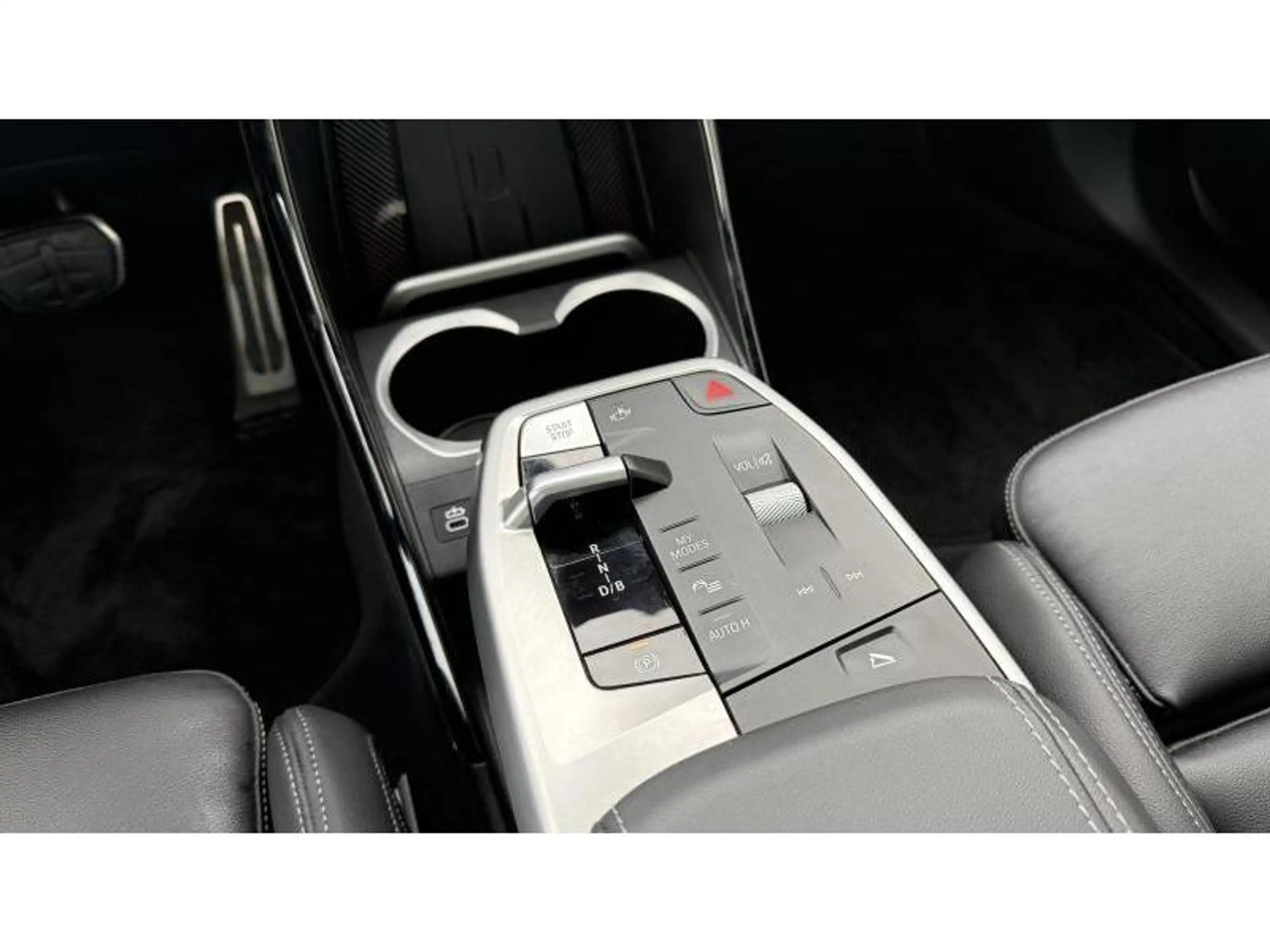 BMW iX2 eDrive 20 Pack M Sport Toit Panoramique *TVA* — photo 14