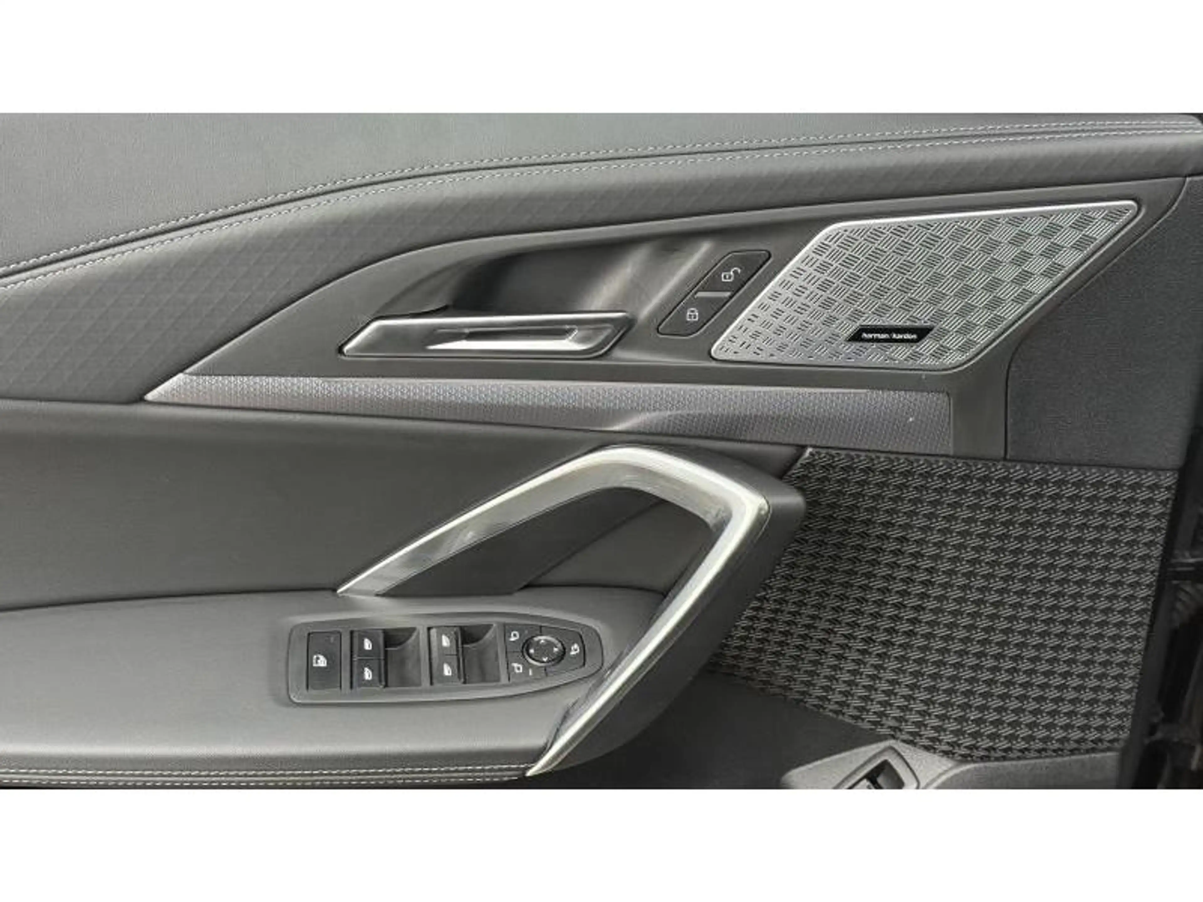 BMW iX2 eDrive 20 Pack M Sport Toit Panoramique *TVA* — photo 10