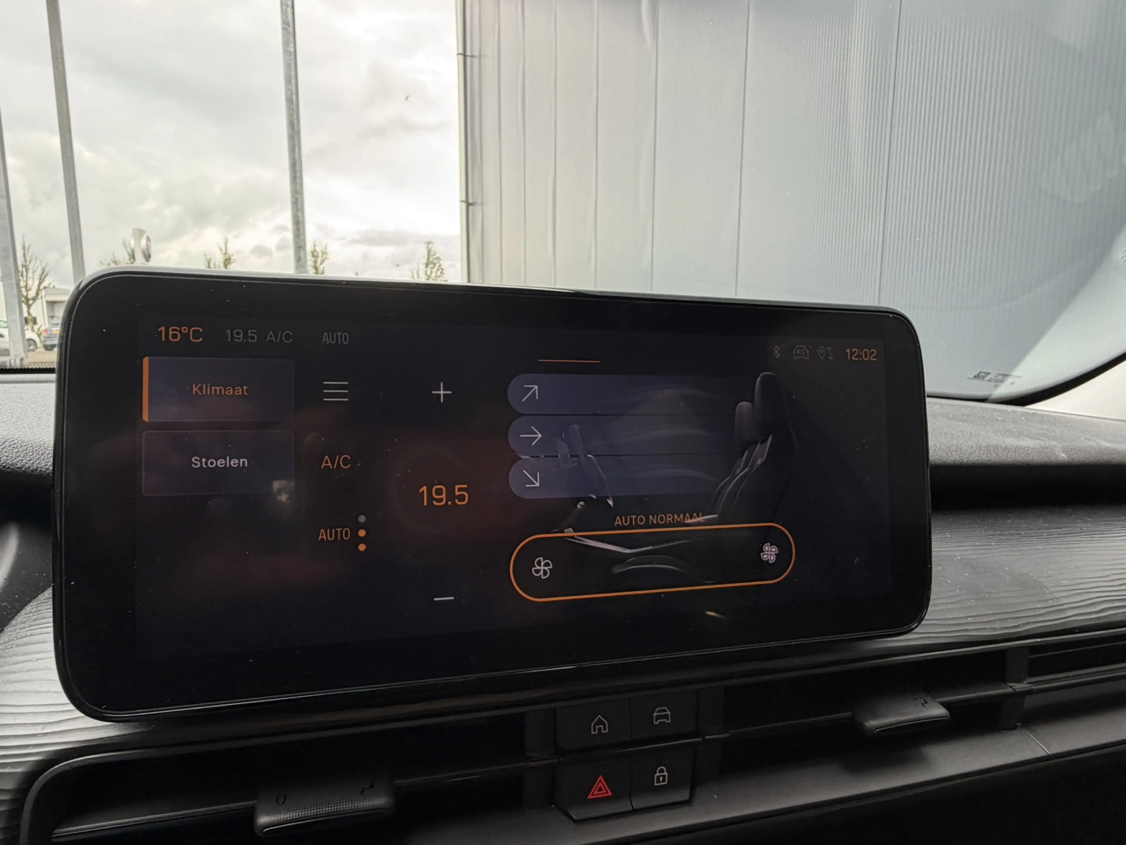 Jeep Avenger 1.2 Altitude | Winterpakket | Camera | Apple/Andro — photo 7