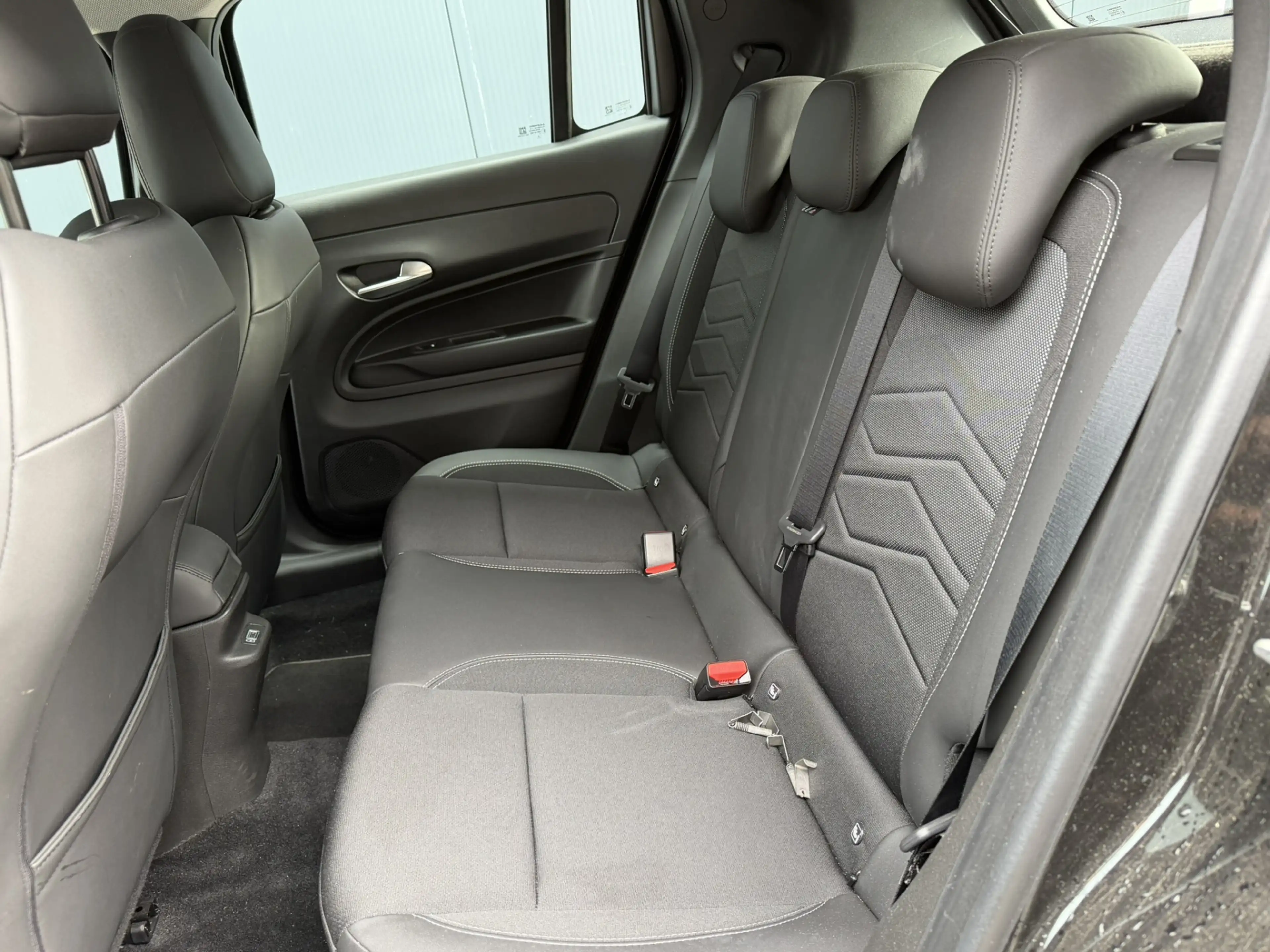 Jeep Avenger 1.2 Altitude | Winterpakket | Camera | Apple/Andro — photo 17