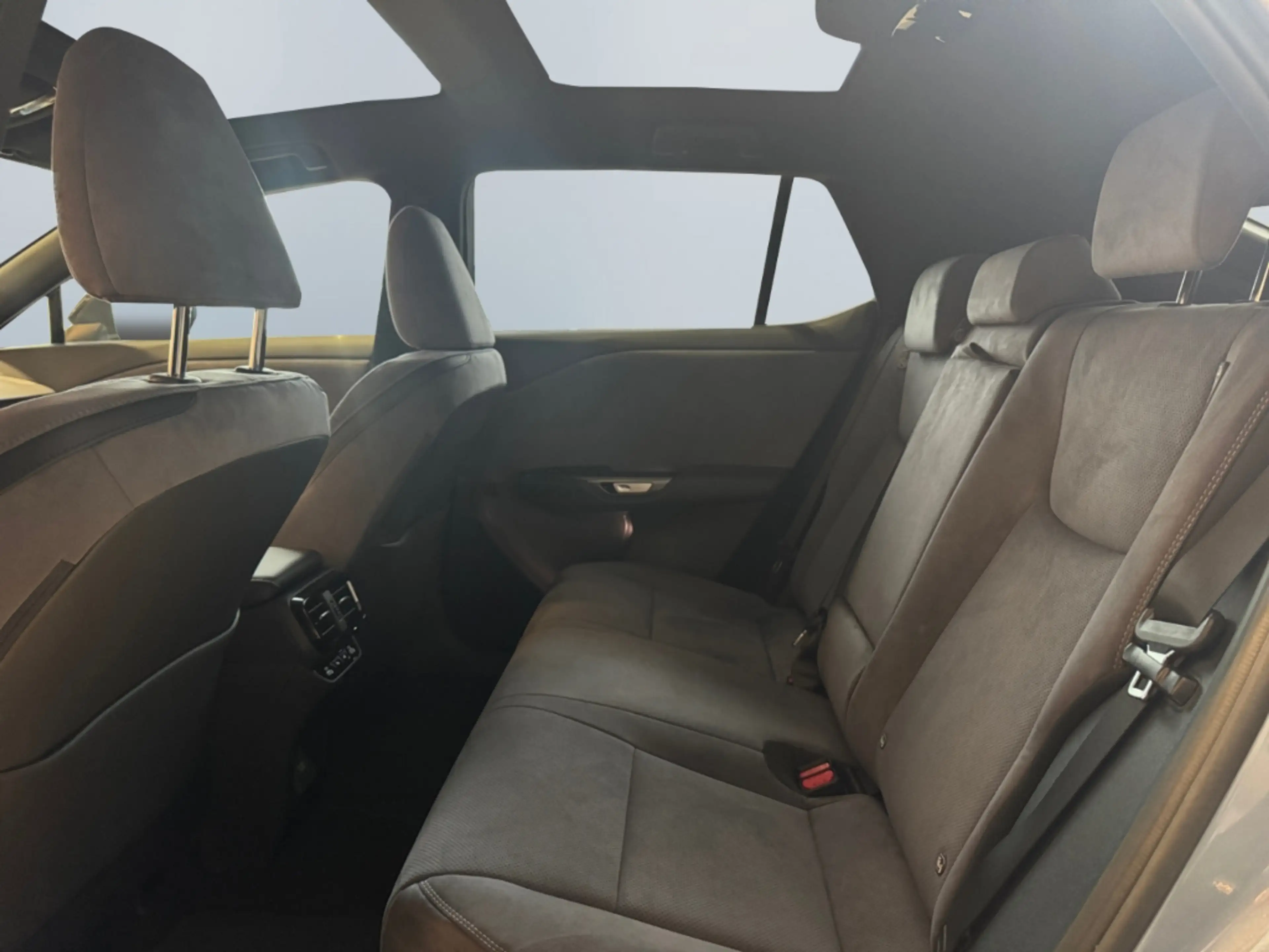 Lexus RZ 500e Luxury *Steer by Wire*Pano dimmbar*4xSHZ* All — photo 15