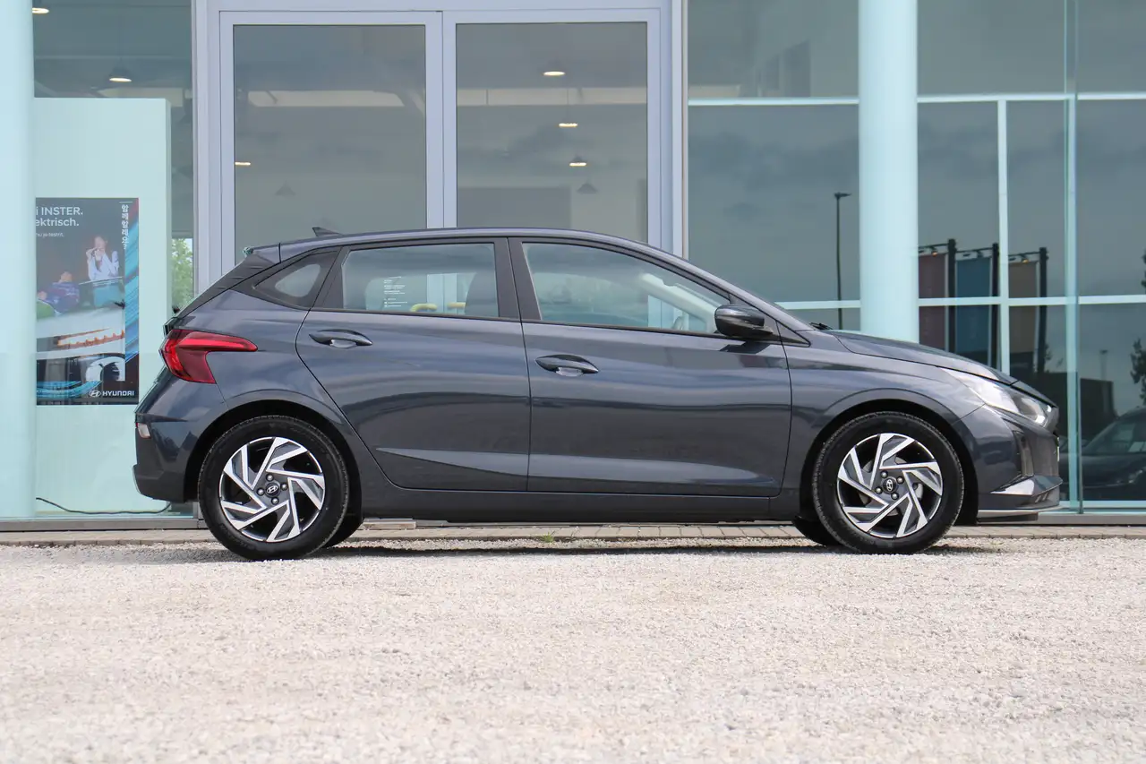 Hyundai i20 1.2 LIMITED EDITION *CAM*WIRELESS APPLE/ANDROID*, миниатюра 2