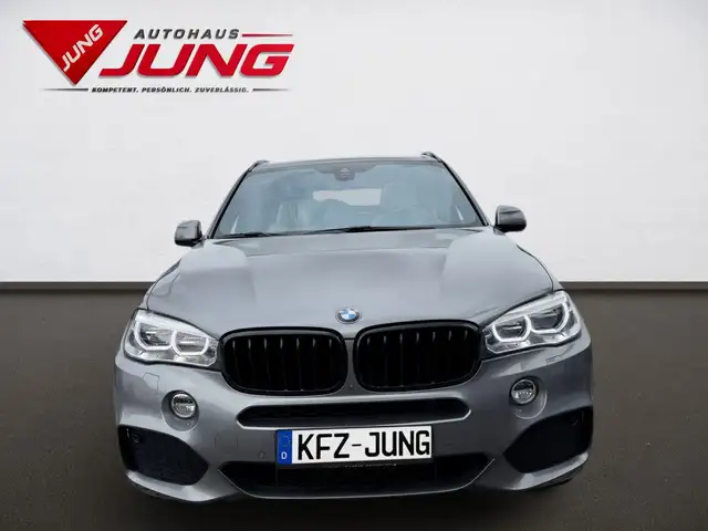 BMW X5 view 9