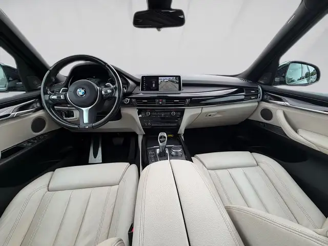 BMW X5 view 12