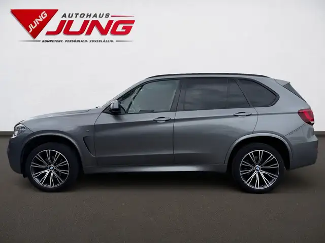 BMW X5 view 3