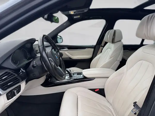 BMW X5 view 11