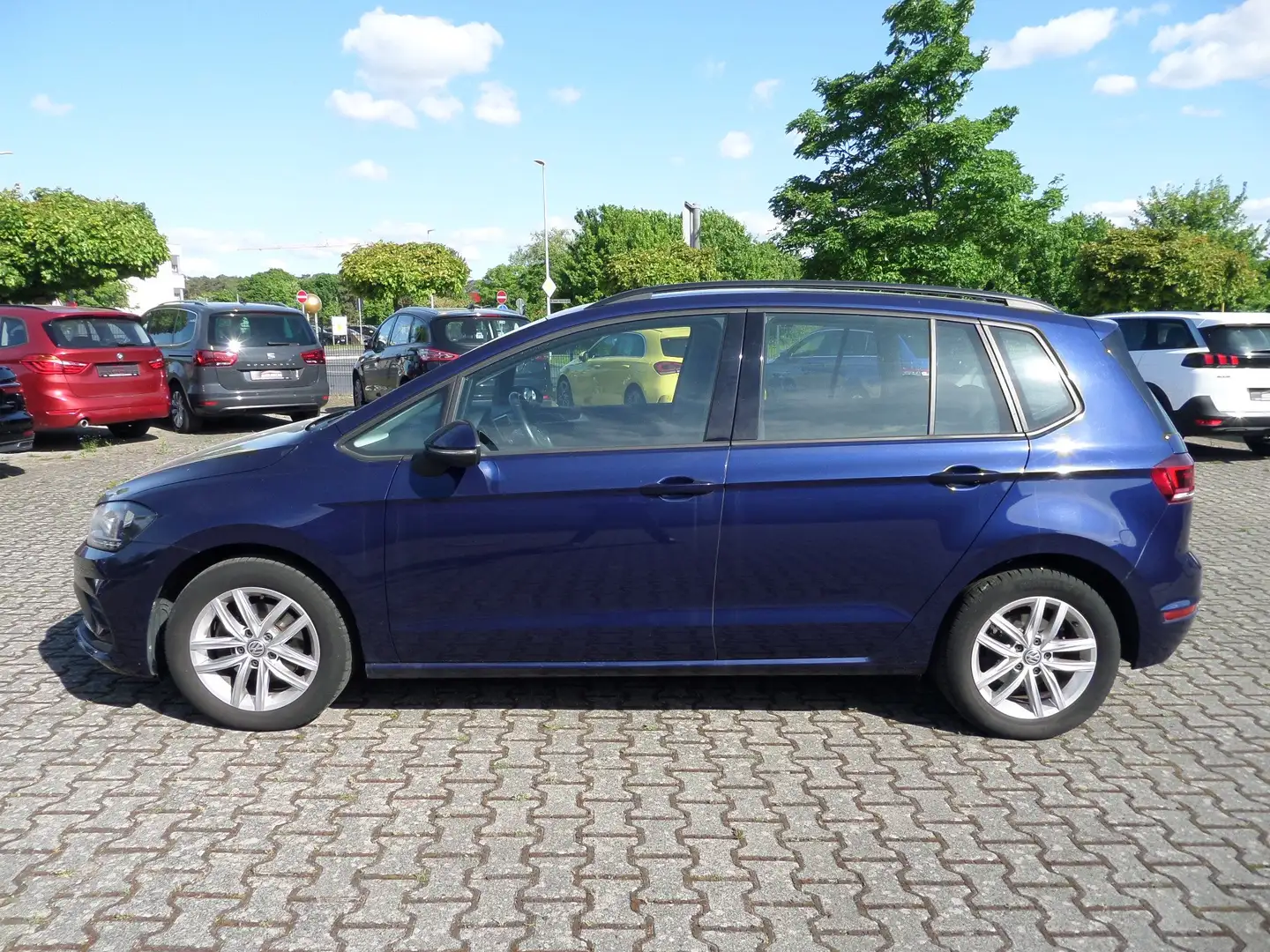 Volkswagen Golf Sportsvan Comfortline 1.HD+Navi+Klimatronic+PDC+Service-NEU Bleu - 1