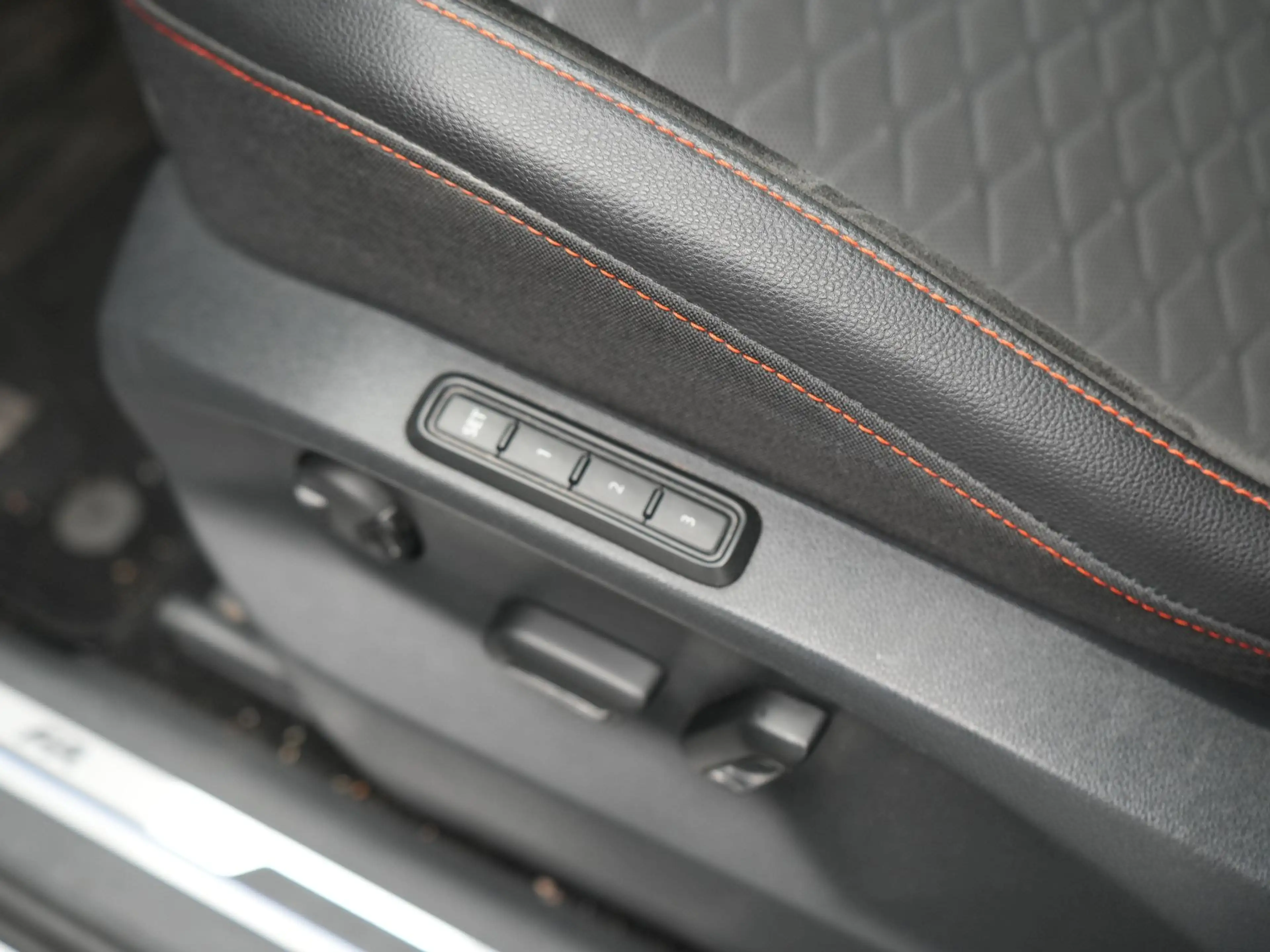 SEAT Tarraco 1.4 TSI e-Hybrid PHEV FR Business Intense 245pk De — photo 16
