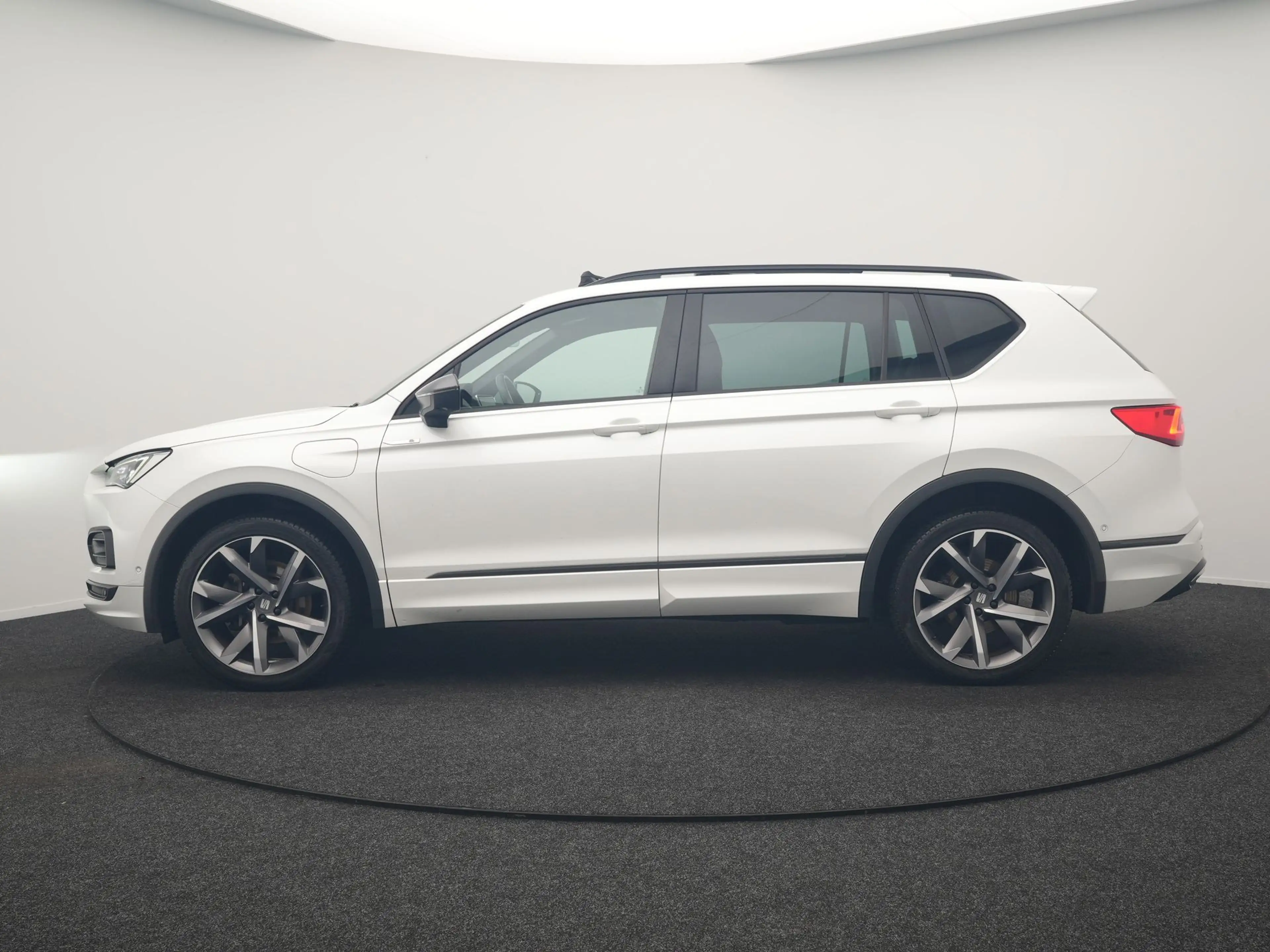 SEAT Tarraco 1.4 TSI e-Hybrid PHEV FR Business Intense 245pk De — photo 2