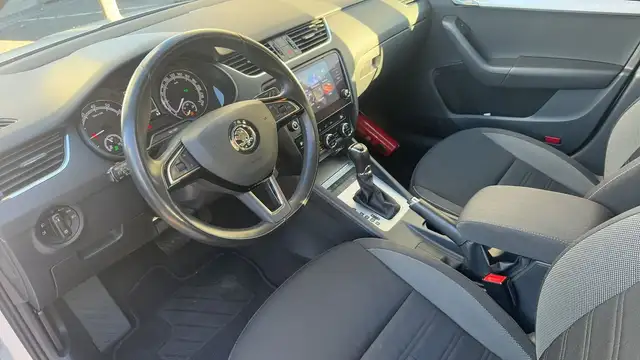 Skoda Octavia view 8