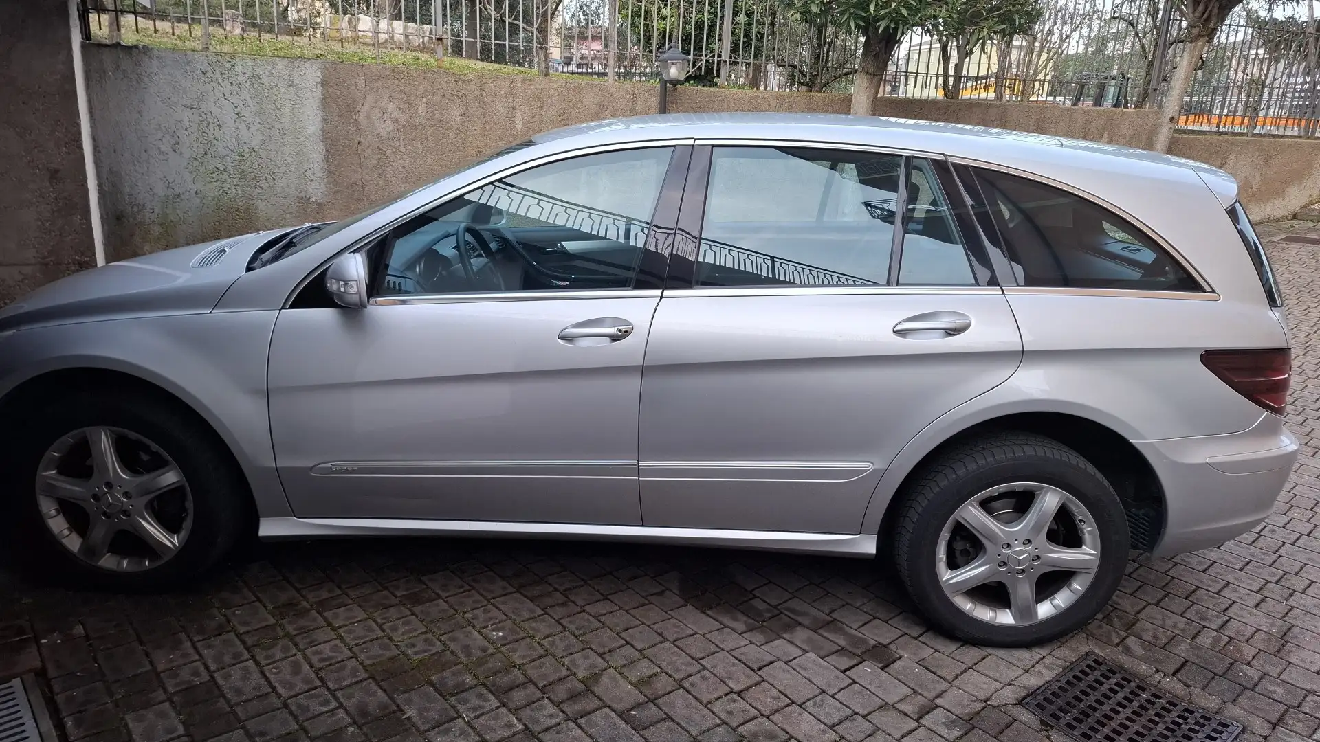 Mercedes-Benz 320 sport - 2