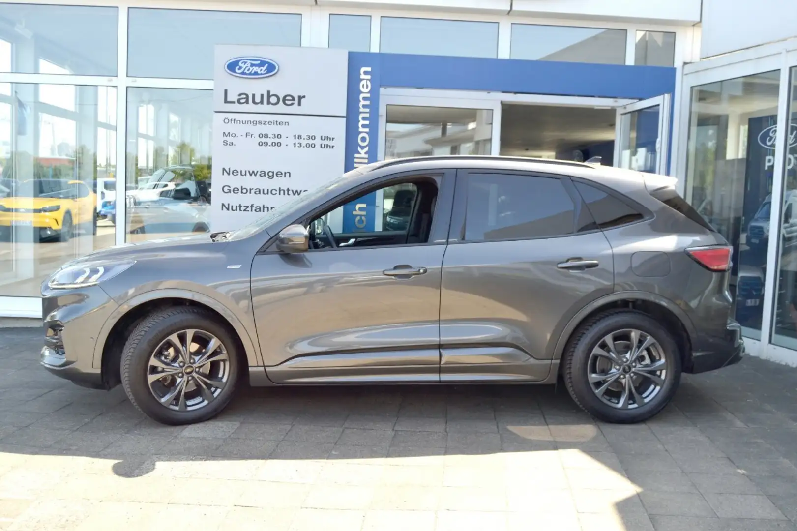 Ford Kuga Kuga 1,5 ST-Line X Navi+Sync Techno+Assist-Pack Grau - 2