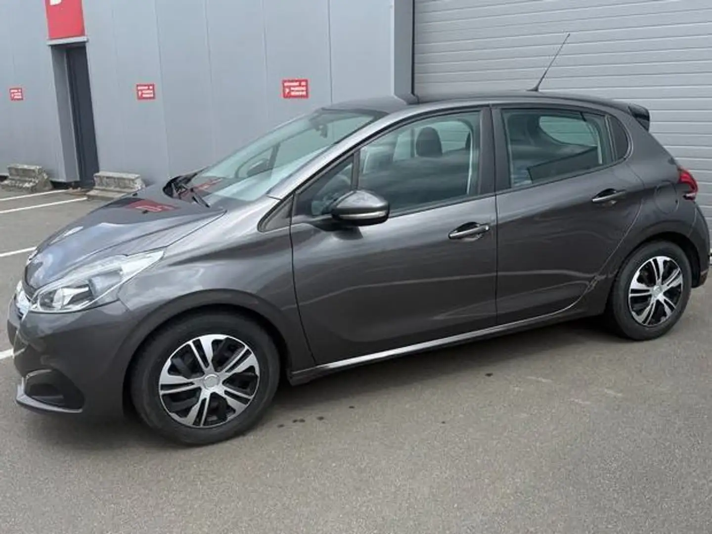 Peugeot 208 208 1.2 AUTOMATIQUE - AIRCO Gris - 2