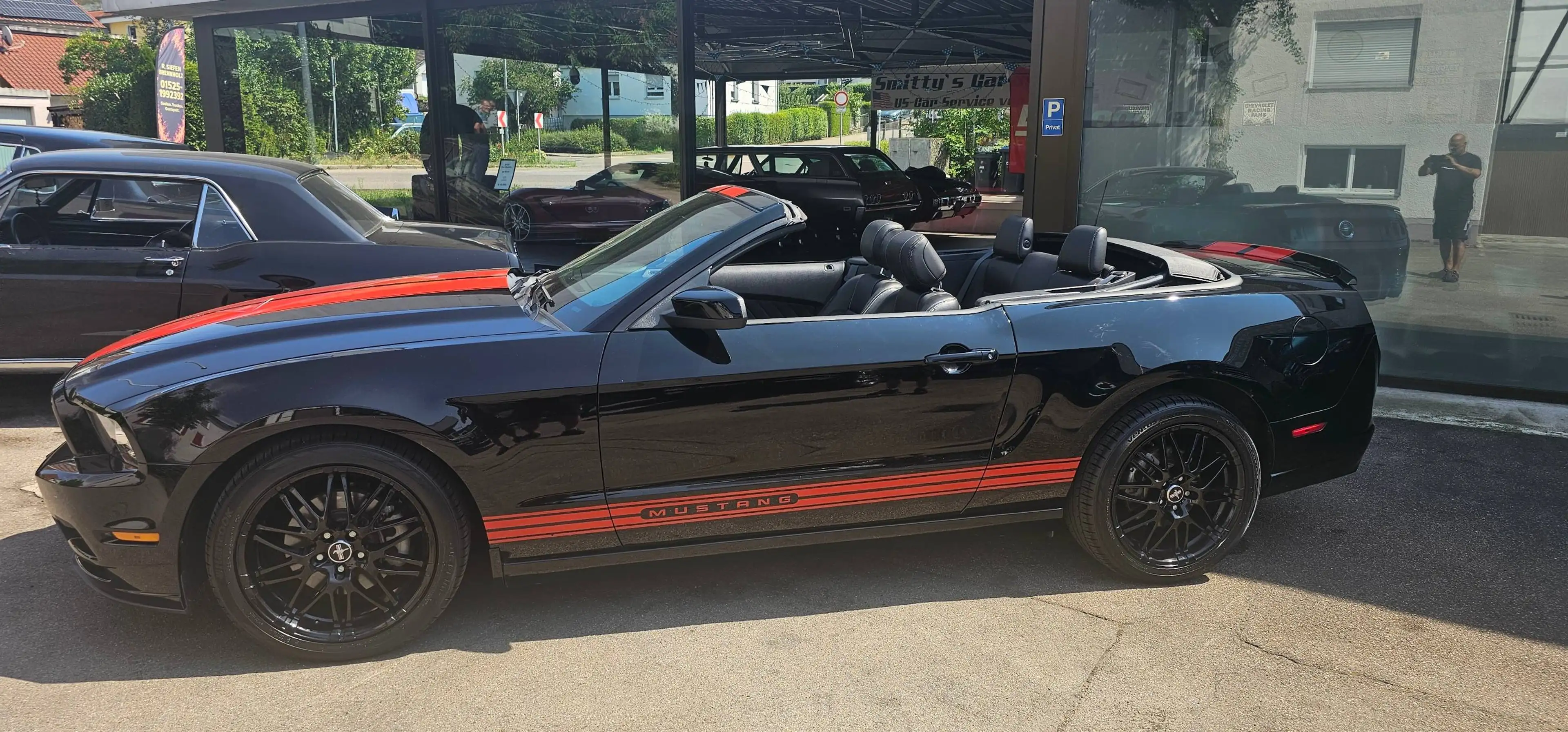 Ford Mustang V6 Cabrio — photo 3