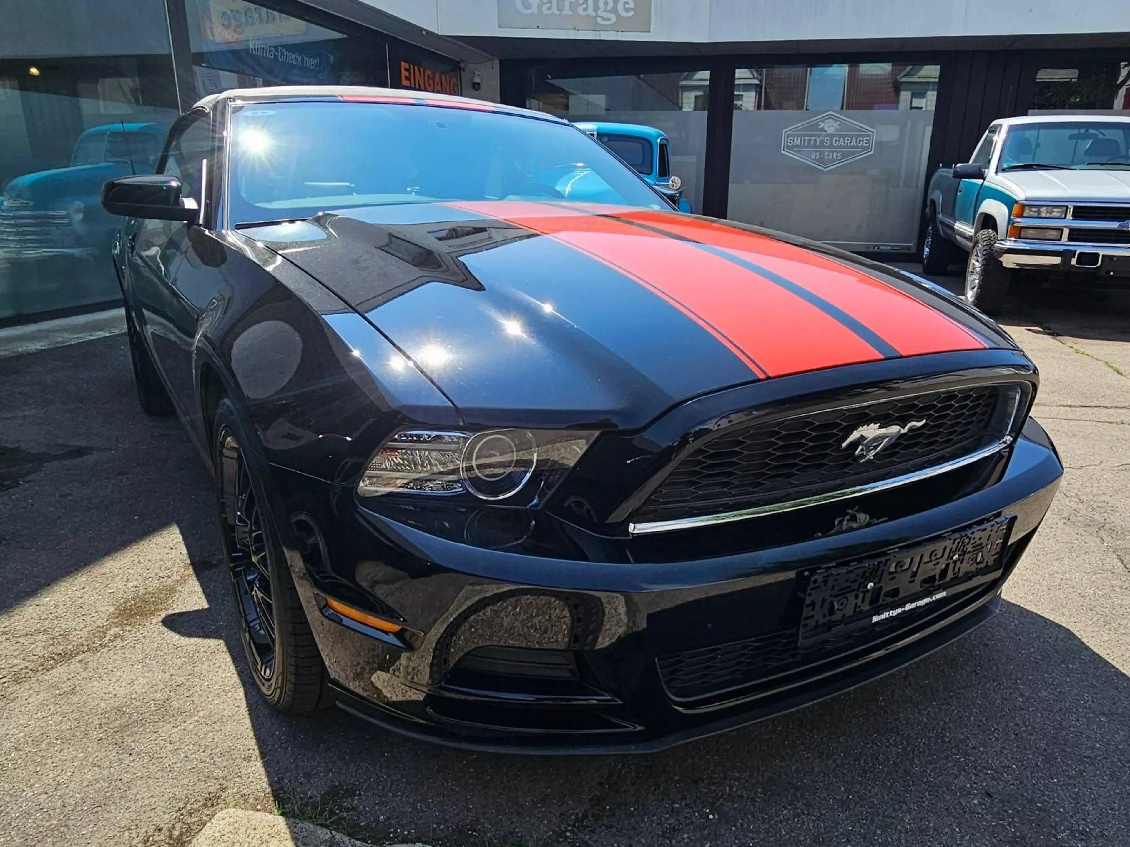 Ford Mustang V6 Cabrio — photo 9