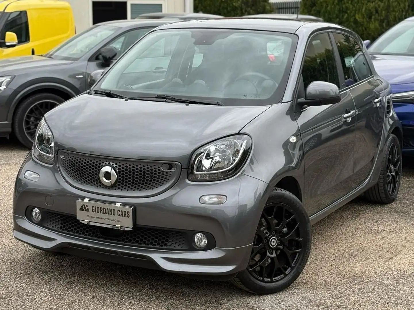 smart forFour Forfour 0.9 t Superpassion 90cv twinamic Grau - 1