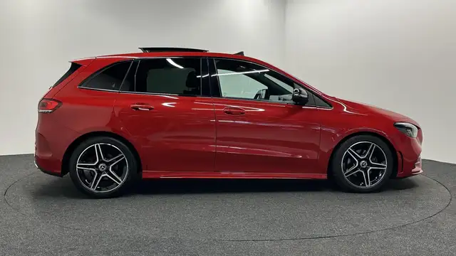 Mercedes-Benz B Class view 9