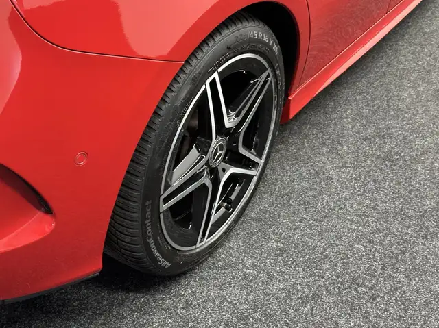 Mercedes-Benz B Class view 12