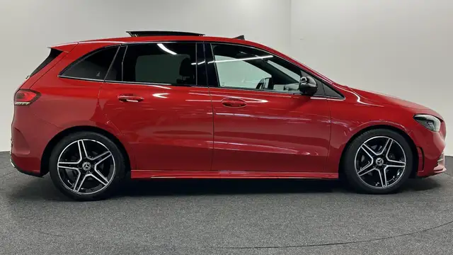 Mercedes-Benz B Class view 11