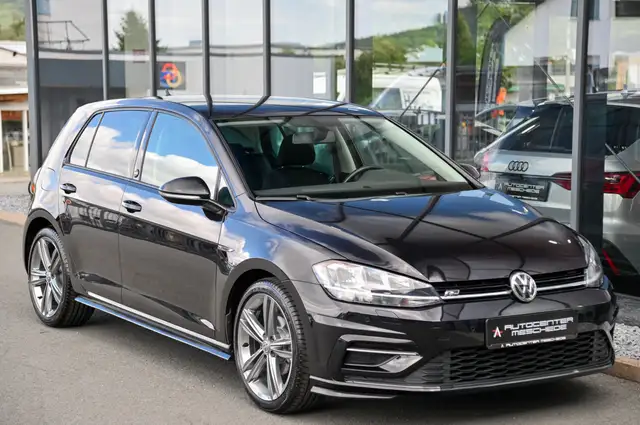 Volkswagen Golf view 3