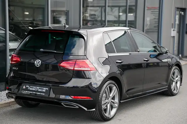 Volkswagen Golf view 4