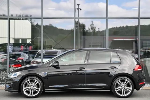 Volkswagen Golf view 6