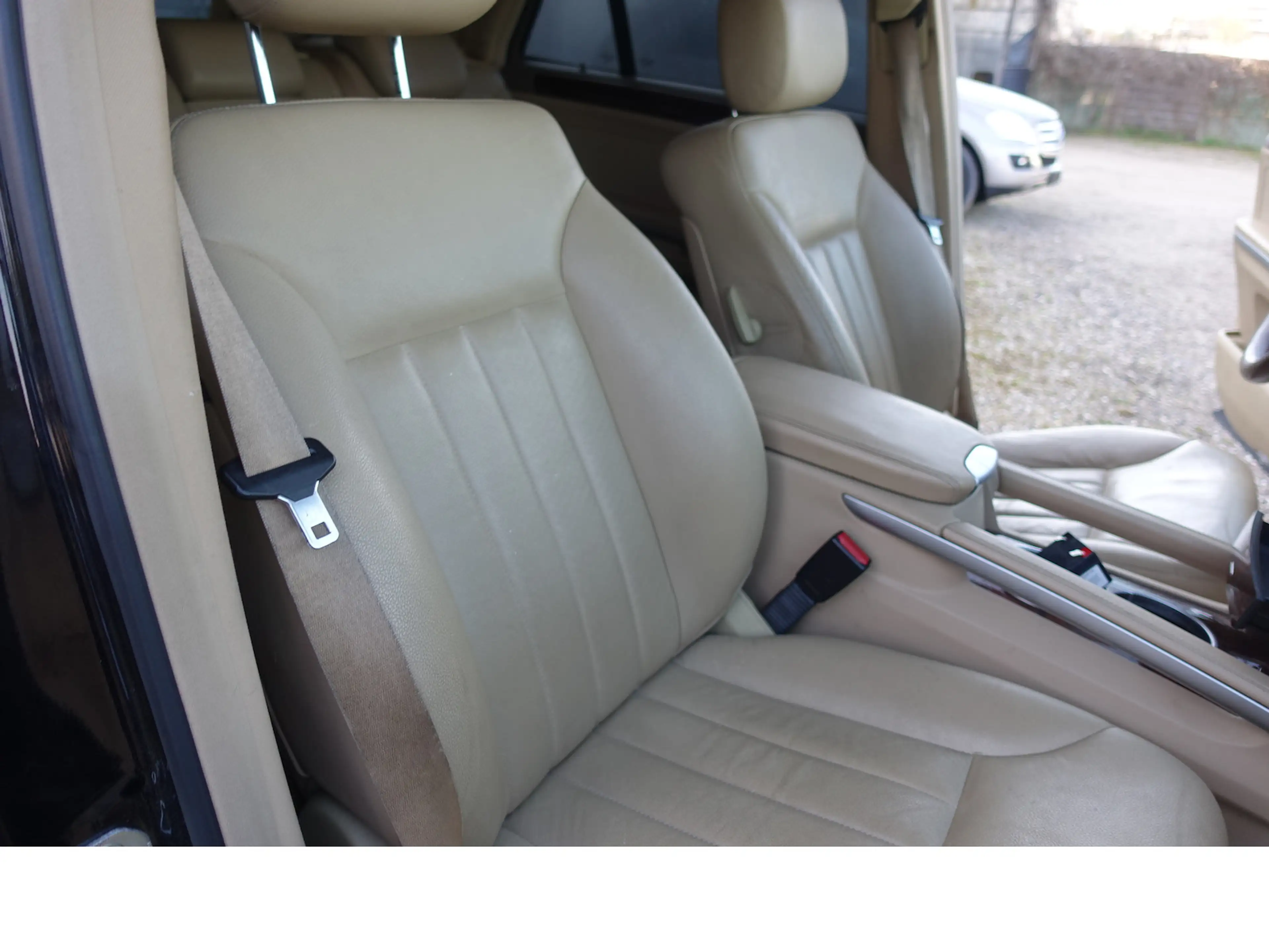 Mercedes-Benz ML 320 CDI PDC AHK Leder Ganzjahresreifen — photo 10