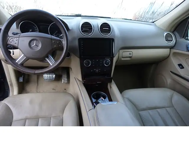 Mercedes-Benz M Class view 9