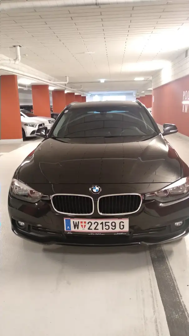 BMW 318 318d Touring Advantage - 2