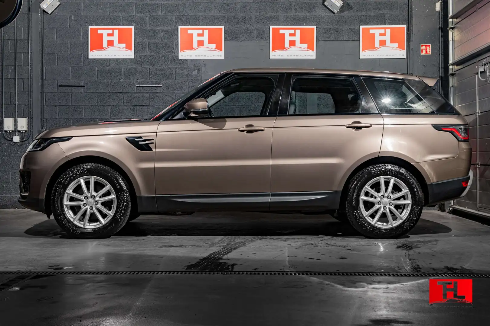 Land Rover Range Rover Sport 2.0 SD4 S (EU6b) Face-Lift Model Grijs - 2