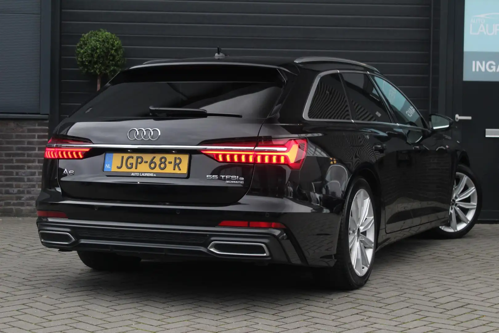Audi A6 Avant 55 TFSI e quattro Competition | Pano | Noir - 2