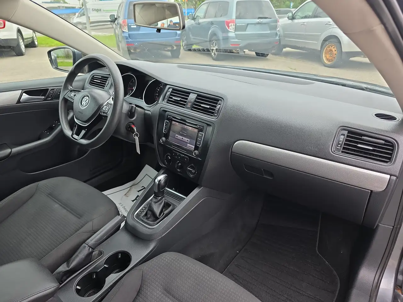 Volkswagen Jetta снимка Volkswagen Jetta
