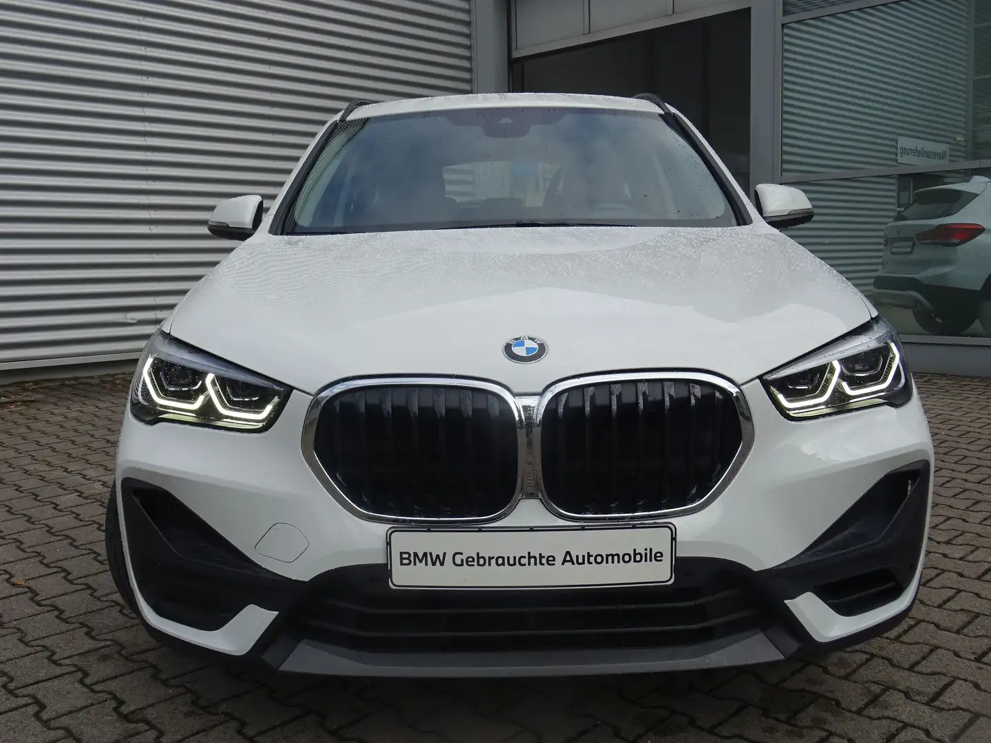 BMW X1 sDrive20i Advantage LED Parkassist LM SH PDC Weiß - 2