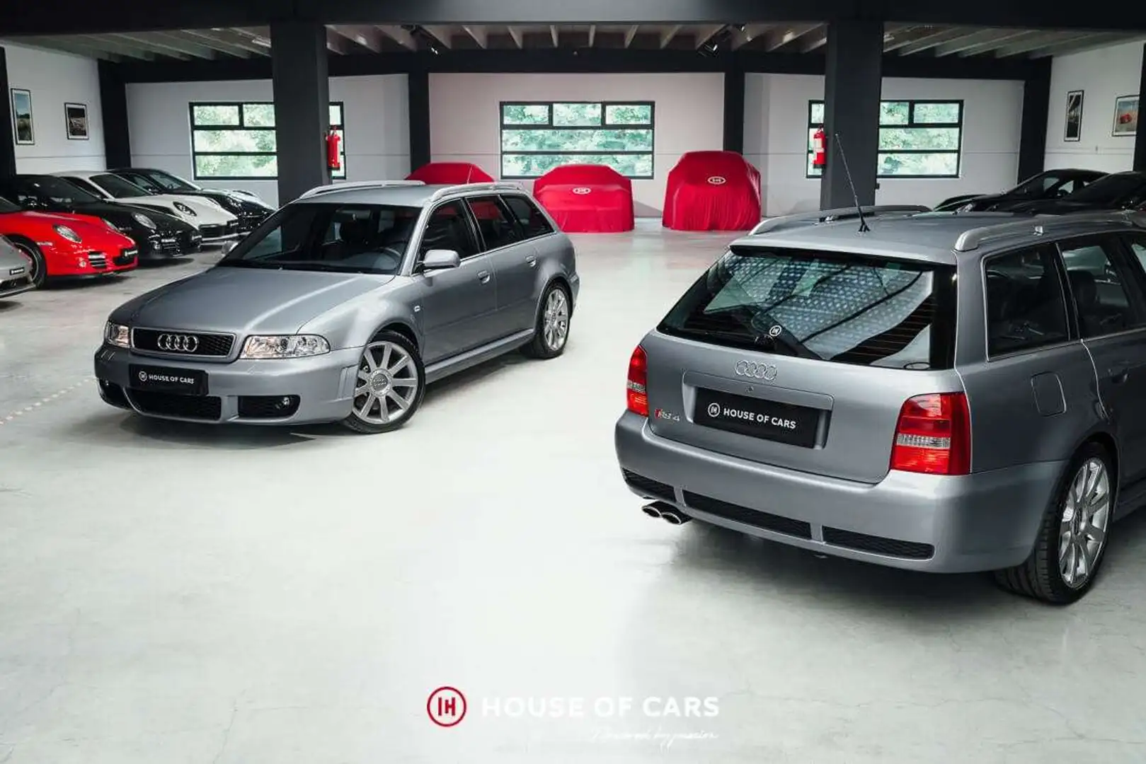 Audi RS4 B5 AVANT 1ST PAINT - LOW MILEAGE - COLLECTOR Stříbrná - 1