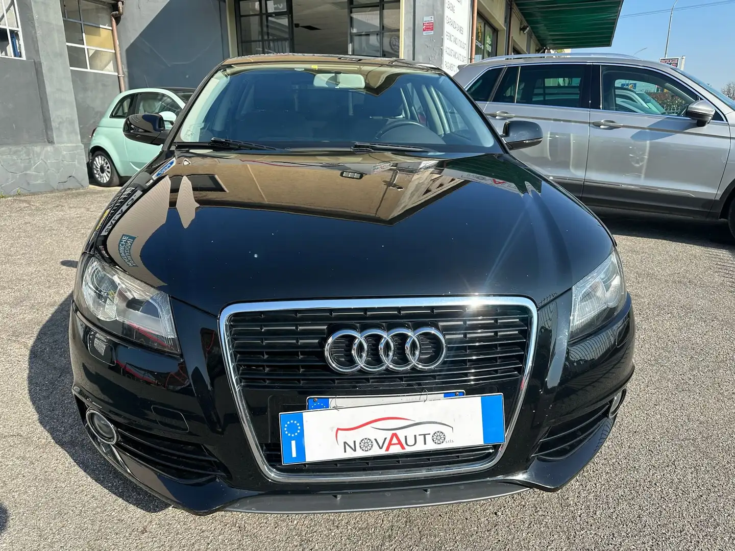 Audi A3 A3 Sportback 1.6 tdi Ambition Zwart - 1
