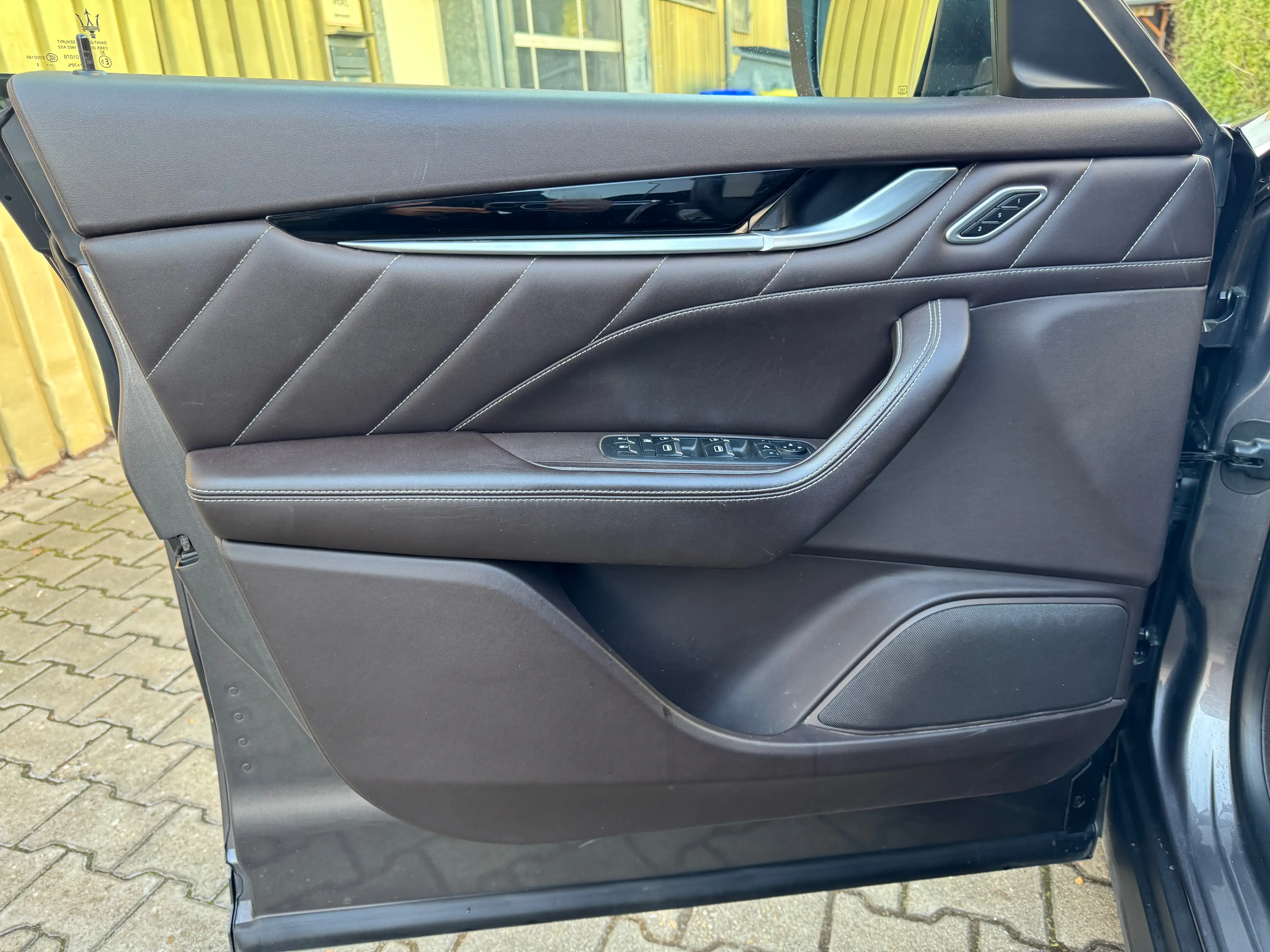 Maserati Levante Diesel V6 GranLusso*DAB*21zoll*Voll-Leder — photo 9