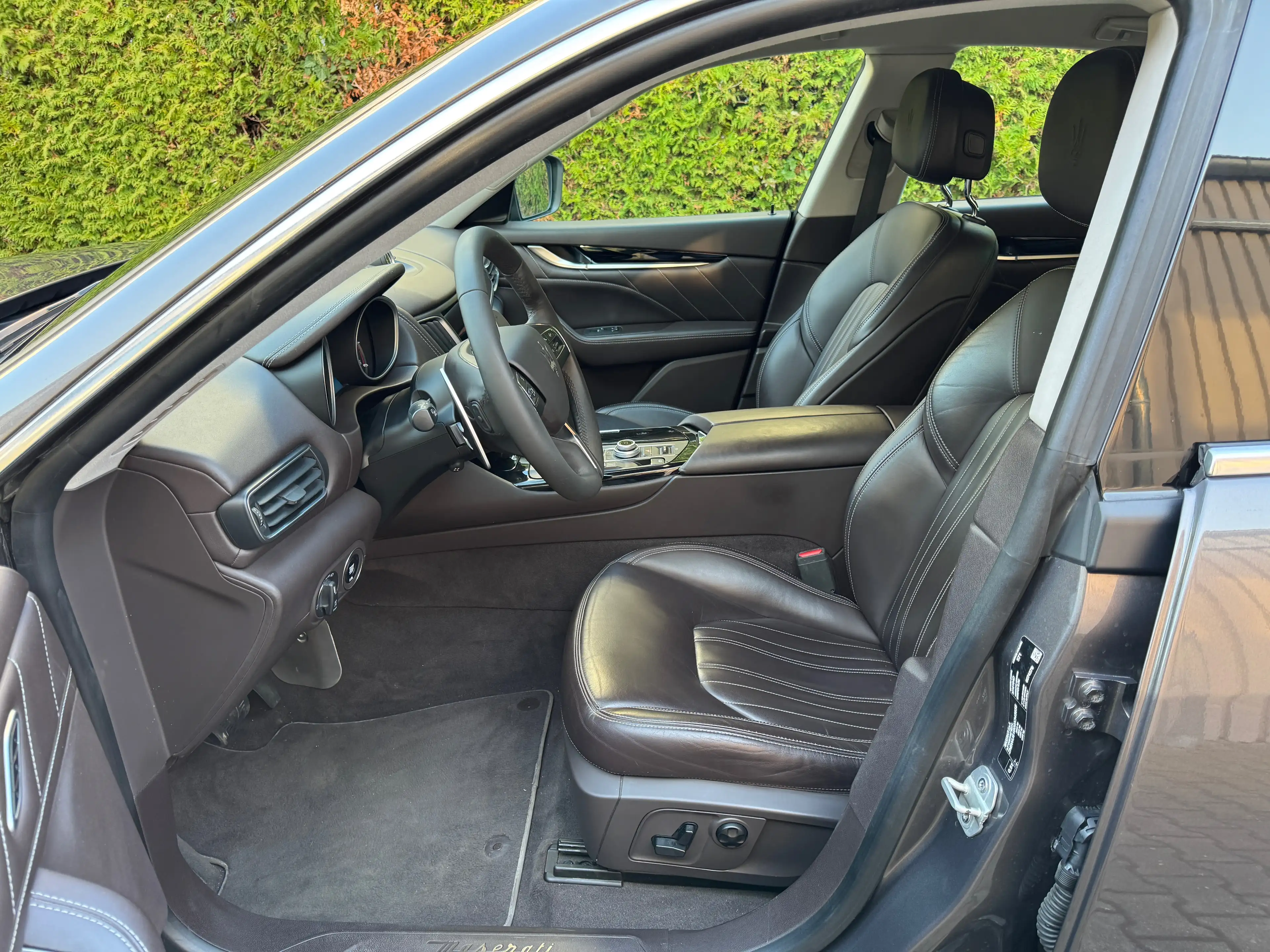 Maserati Levante Diesel V6 GranLusso*DAB*21zoll*Voll-Leder — photo 10