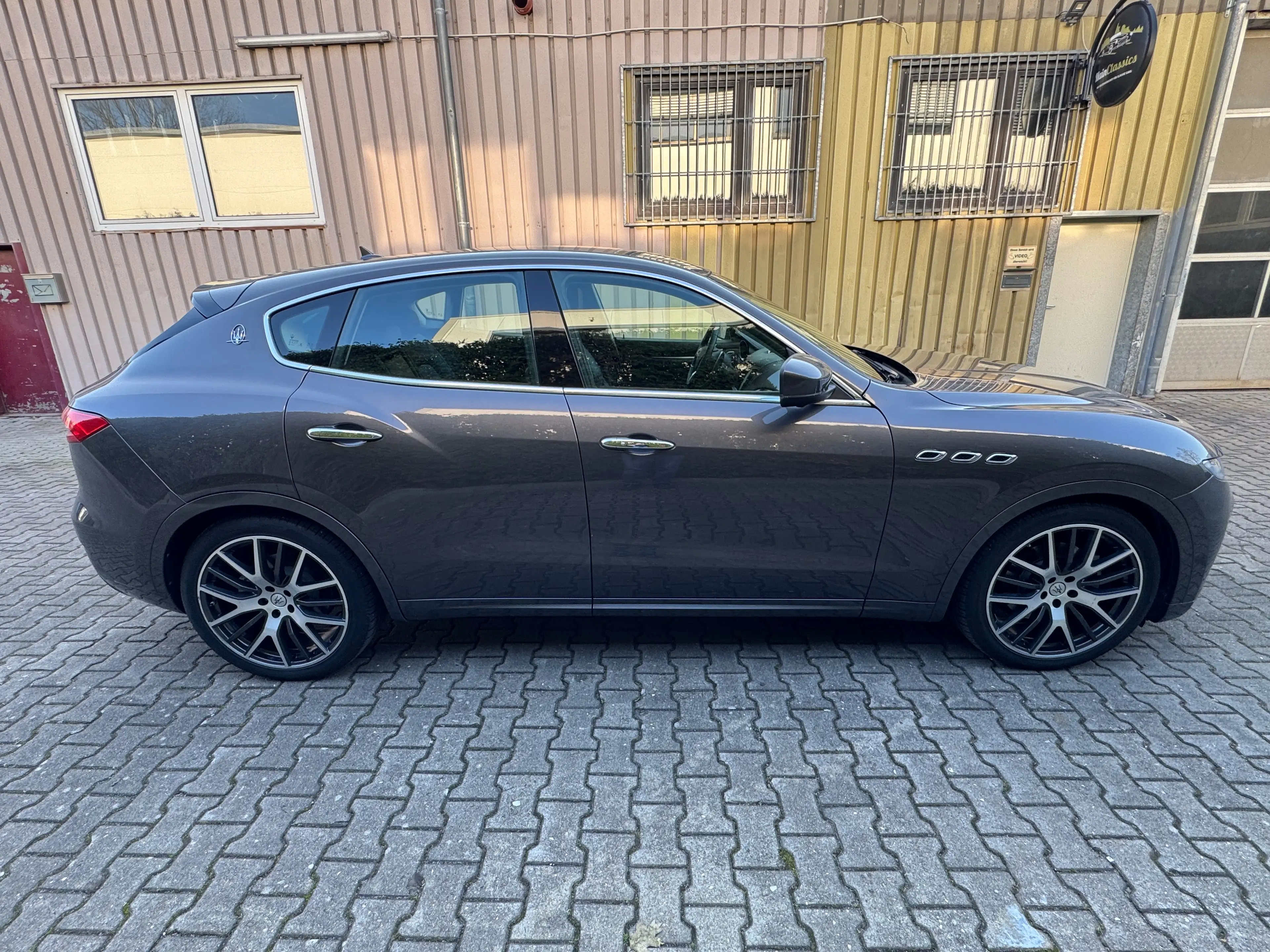 Maserati Levante Diesel V6 GranLusso*DAB*21zoll*Voll-Leder — photo 6