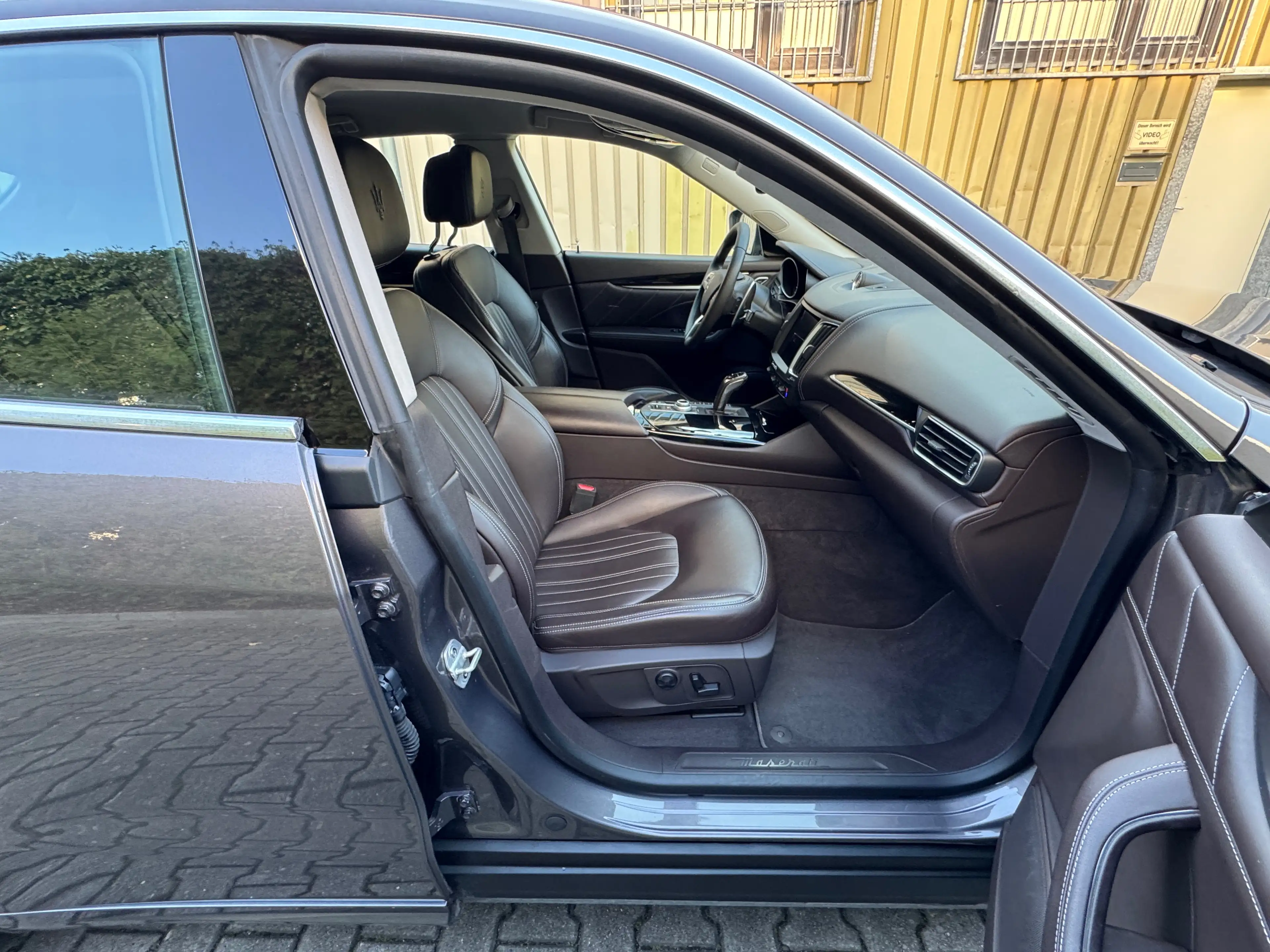 Maserati Levante Diesel V6 GranLusso*DAB*21zoll*Voll-Leder — photo 15