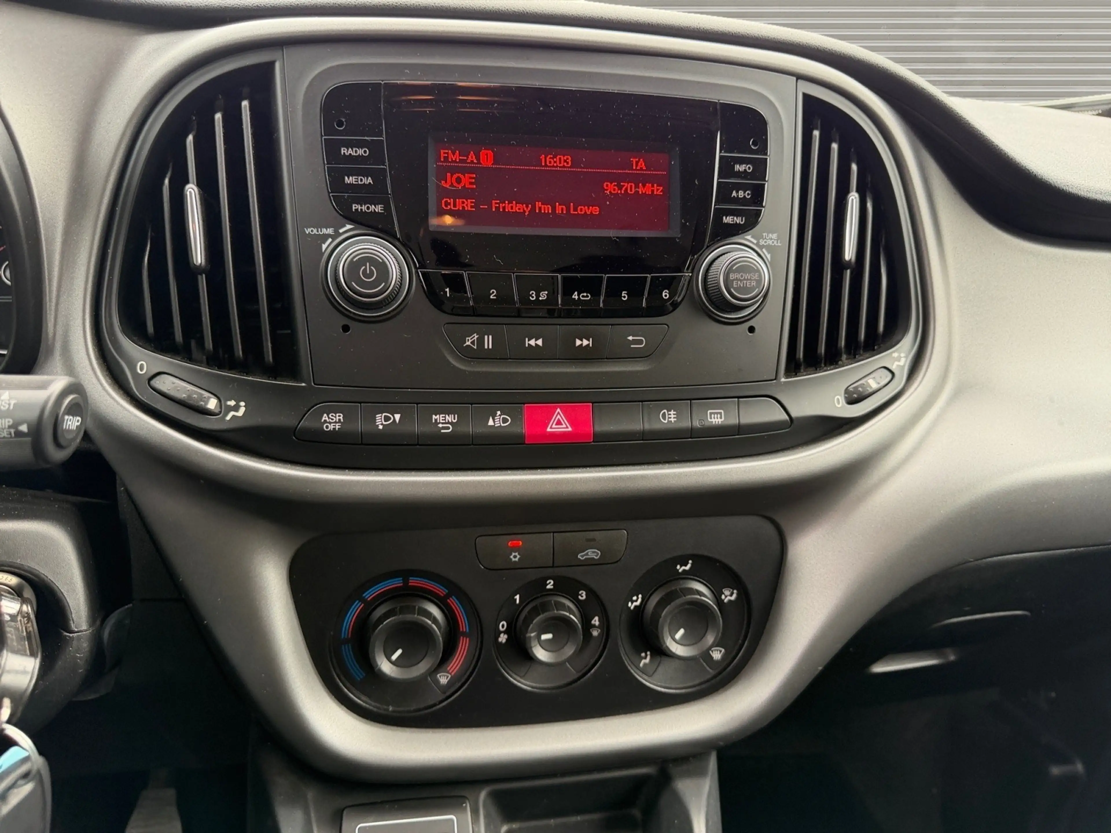Fiat Doblo Doblo 1.4i / GARANTIE / AIRCO / — photo 14