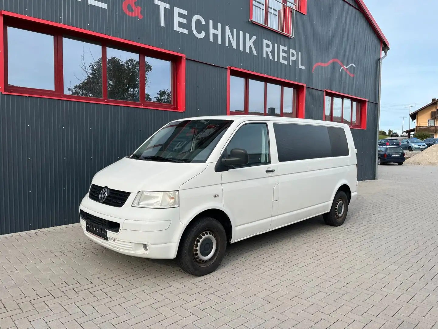 Volkswagen T5 Transporter Kasten lang 1.9 TDI Weiß - 1