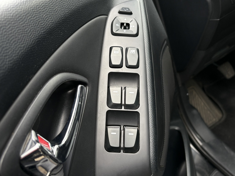 Hyundai iX35 2.0i Style — photo 14