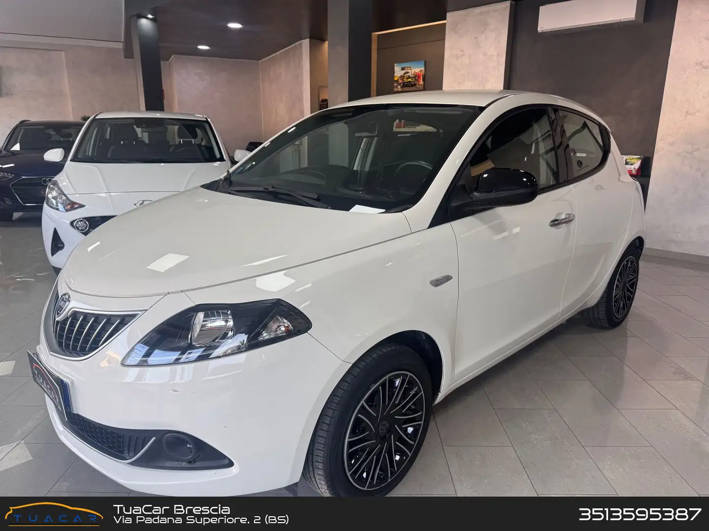 Lancia Ypsilon Gold 1.0 FireFly MHEV Wit - 1