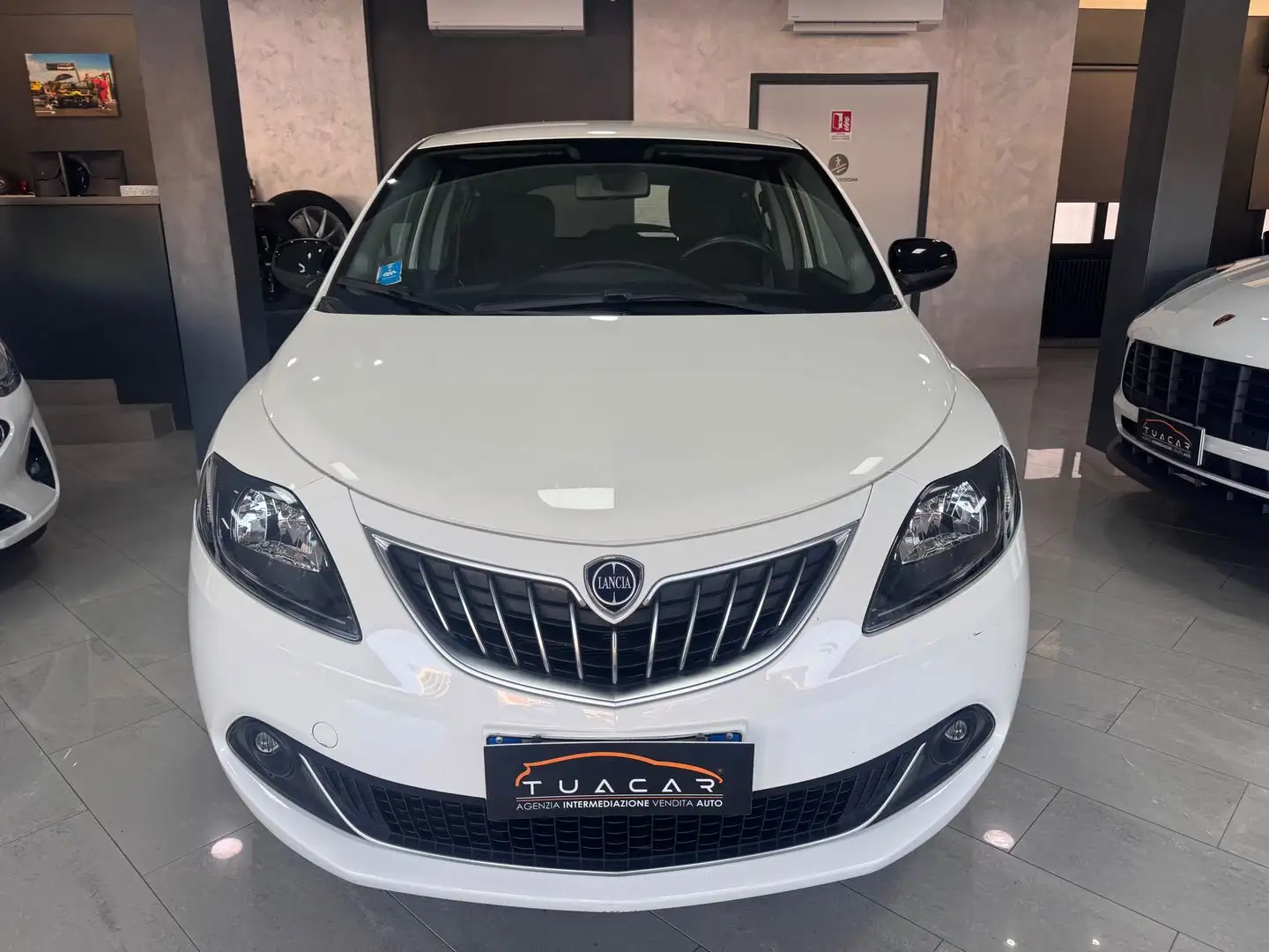 Lancia Ypsilon Gold 1.0 FireFly MHEV Weiß - 2